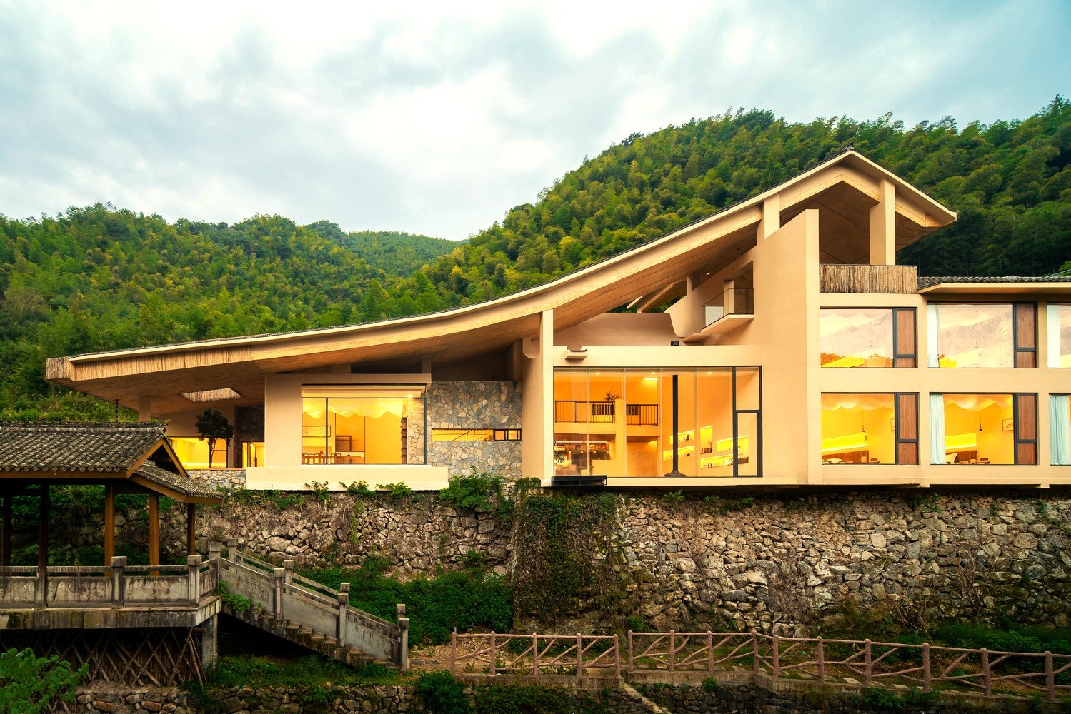 Sounder Inn / NEOSSPACE