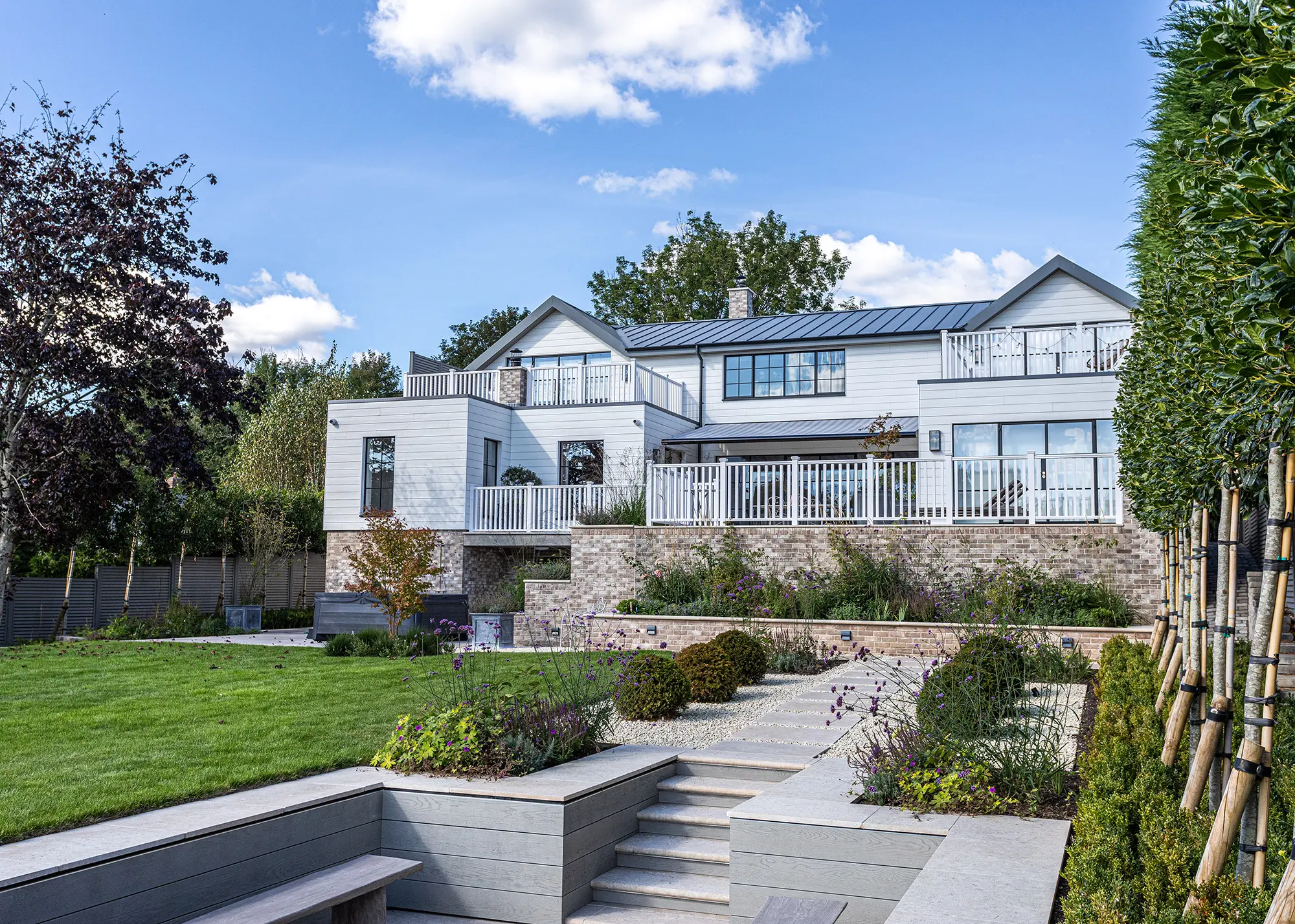 Cowbridge New England style house in Wales Hlcqw9